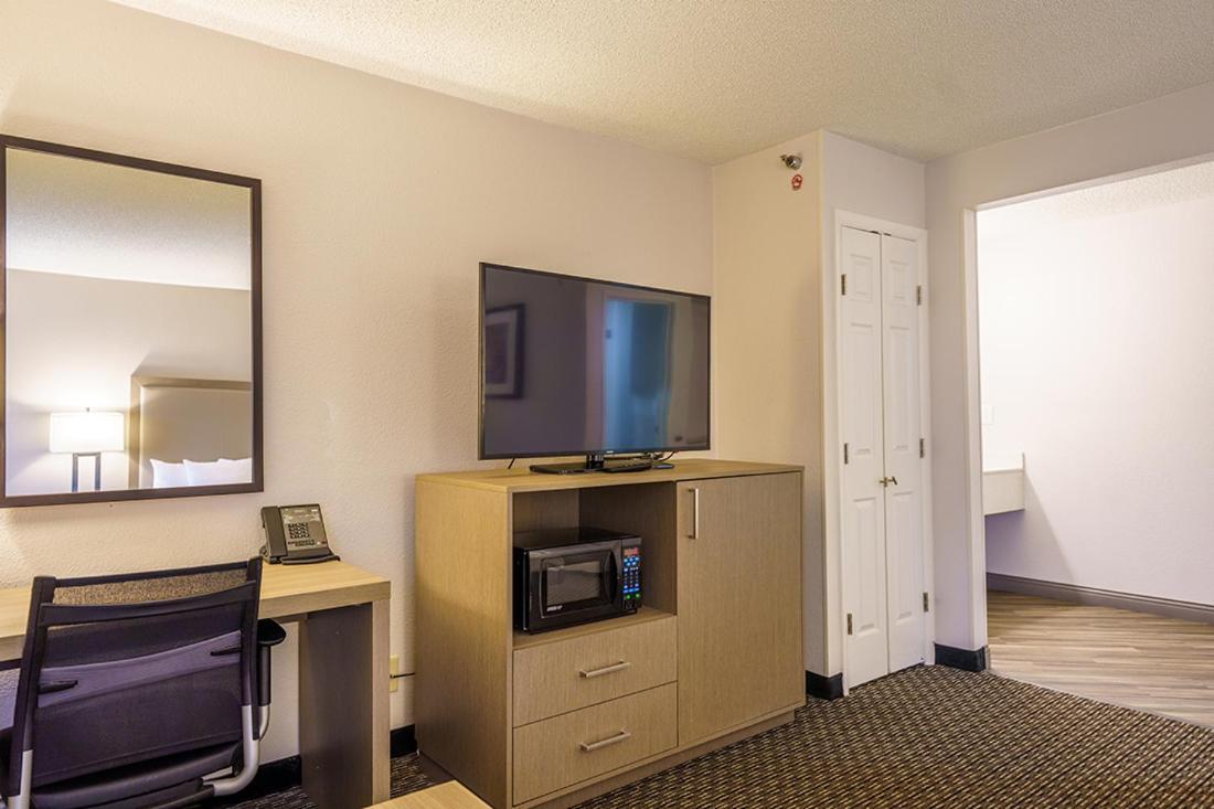 Wingate By Wyndham Brunswick Ga I-95 Hotel Екстериор снимка