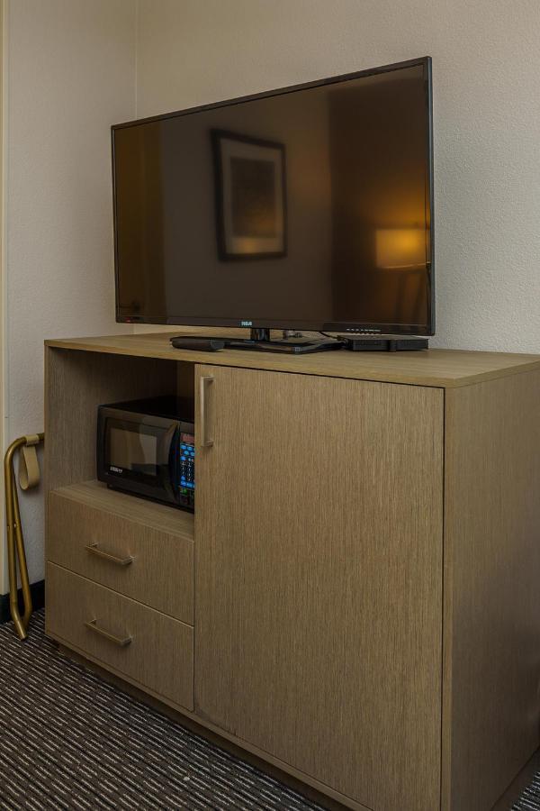 Wingate By Wyndham Brunswick Ga I-95 Hotel Екстериор снимка