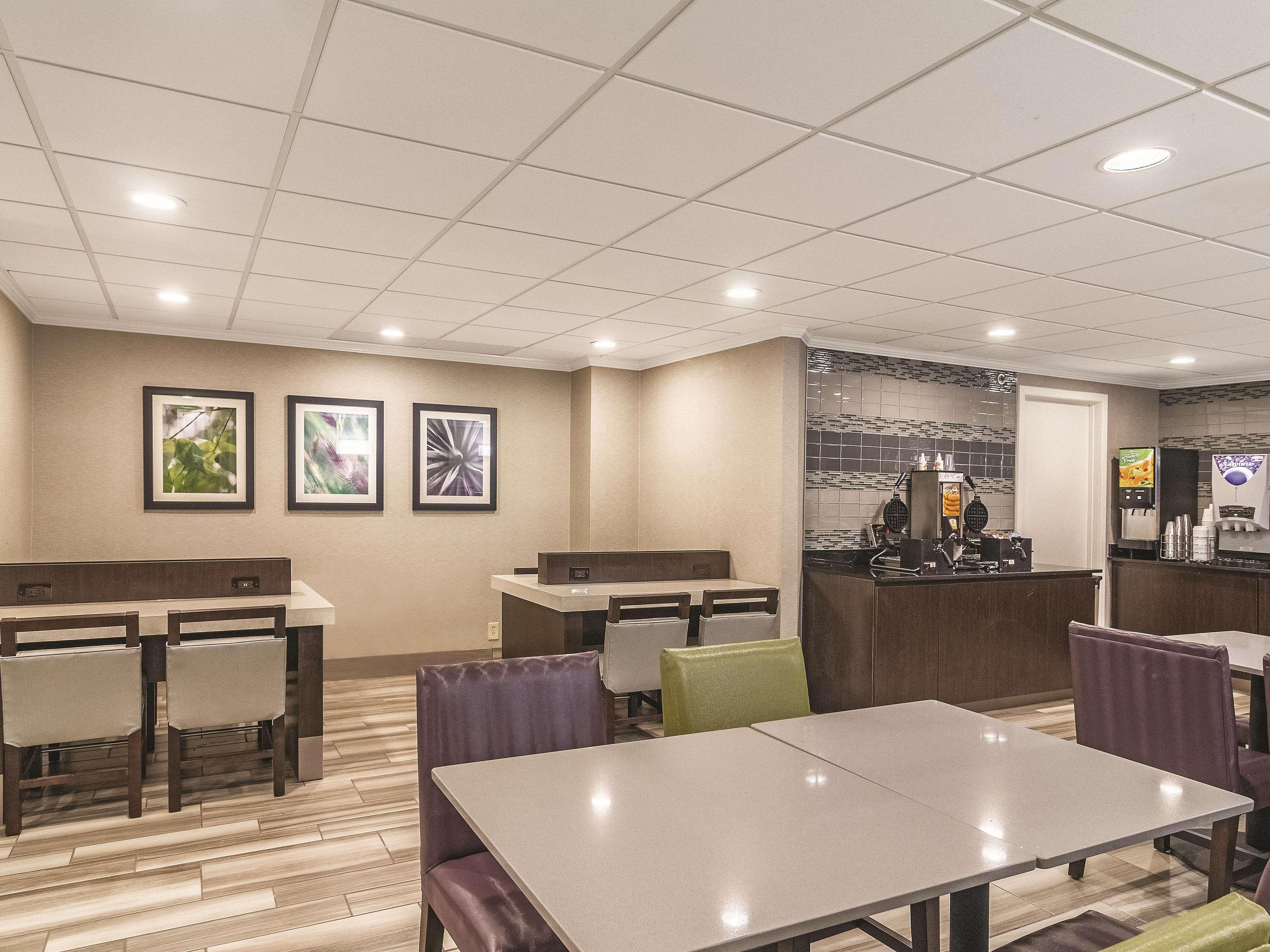 Wingate By Wyndham Brunswick Ga I-95 Hotel Екстериор снимка
