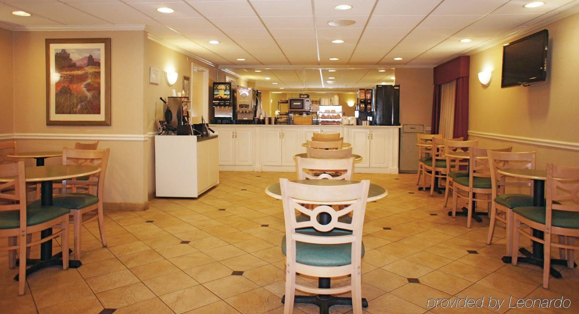 Wingate By Wyndham Brunswick Ga I-95 Hotel Екстериор снимка